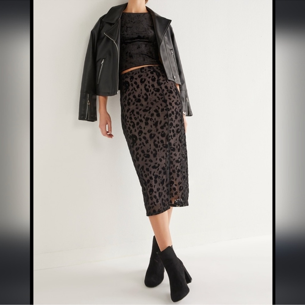 Francesca's Skirt (NWT)